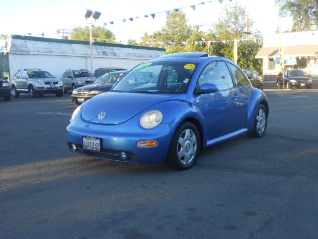 2001 Volkswagen New Beetle Quad Cab 4x2 Shortbox XLT