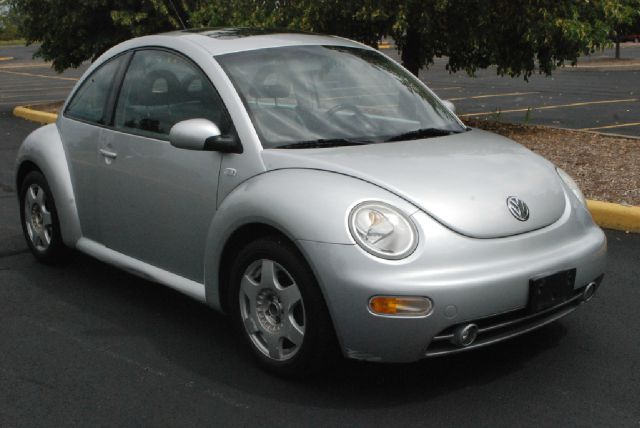 2001 Volkswagen New Beetle Quad Cab 4x2 Shortbox XLT