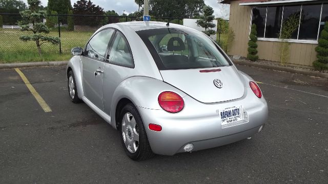 2001 Volkswagen New Beetle Quad Cab 4x2 Shortbox XLT