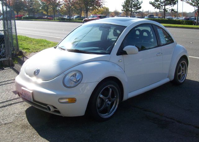 2001 Volkswagen New Beetle SE Crew Cab 4WD FFV