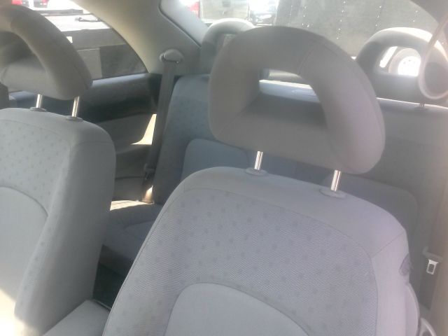 2001 Volkswagen New Beetle 4dr 112 WB AWD