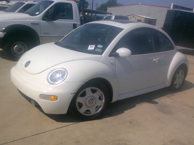 2001 Volkswagen New Beetle 4dr 112 WB AWD