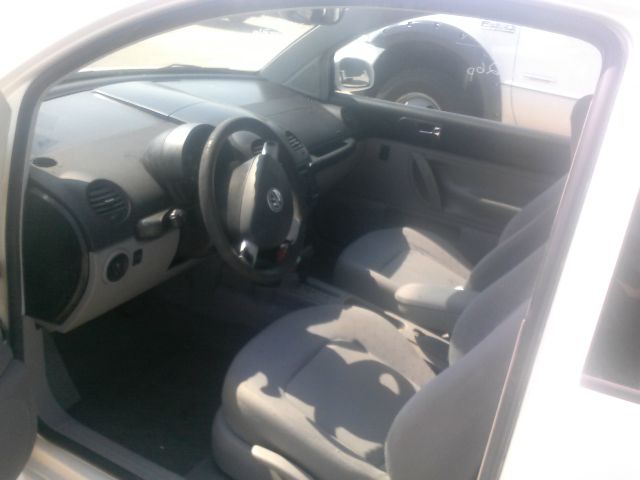 2001 Volkswagen New Beetle 4dr 112 WB AWD