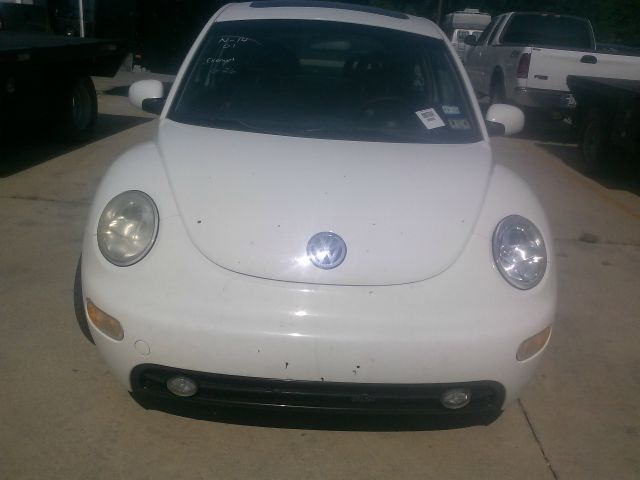 2001 Volkswagen New Beetle 4dr 112 WB AWD