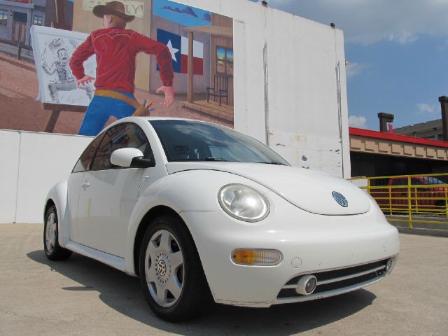 2001 Volkswagen New Beetle Quad Cab 4x2 Shortbox XLT
