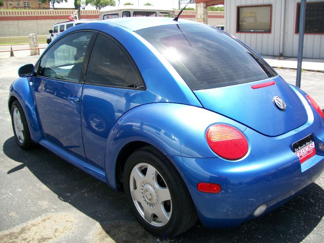 2001 Volkswagen New Beetle 4dr 112 WB AWD