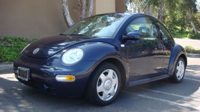 2001 Volkswagen New Beetle Quad Cab 4x2 Shortbox XLT