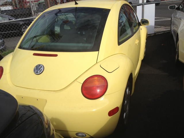 2001 Volkswagen New Beetle 4dr 112 WB AWD