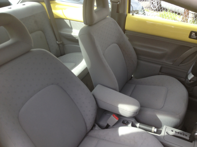 2001 Volkswagen New Beetle 4dr 112 WB AWD