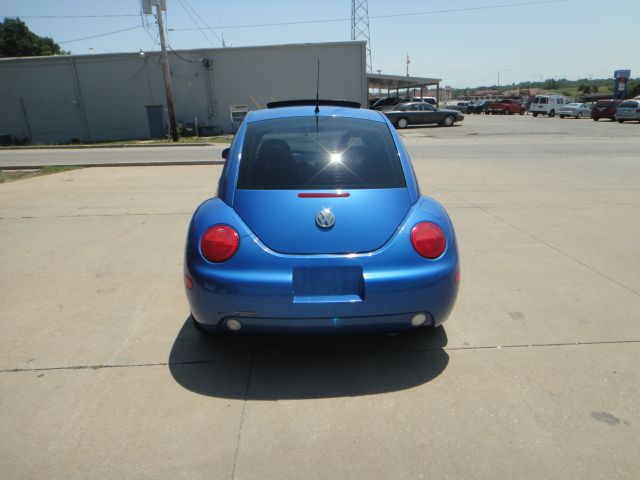 2001 Volkswagen New Beetle 4dr 112 WB AWD