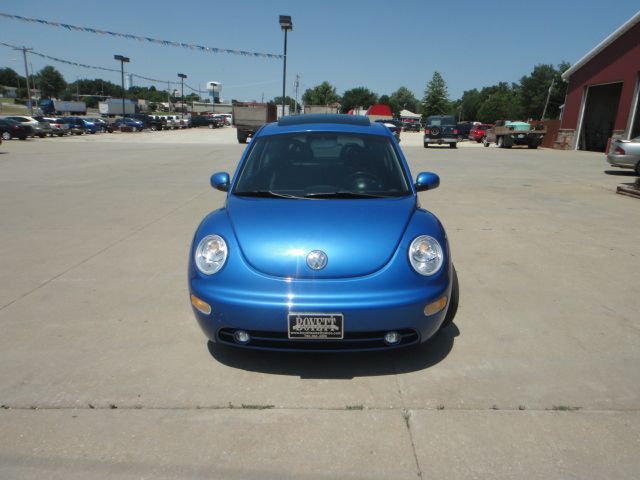 2001 Volkswagen New Beetle 4dr 112 WB AWD