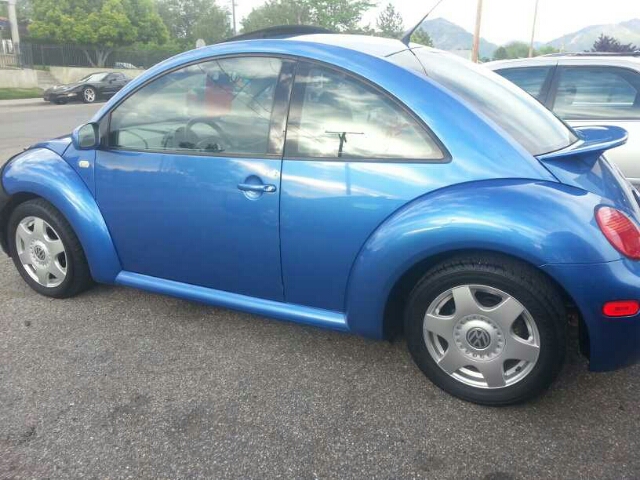 2001 Volkswagen New Beetle 4dr 112 WB AWD
