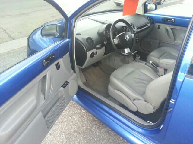 2001 Volkswagen New Beetle 4dr 112 WB AWD