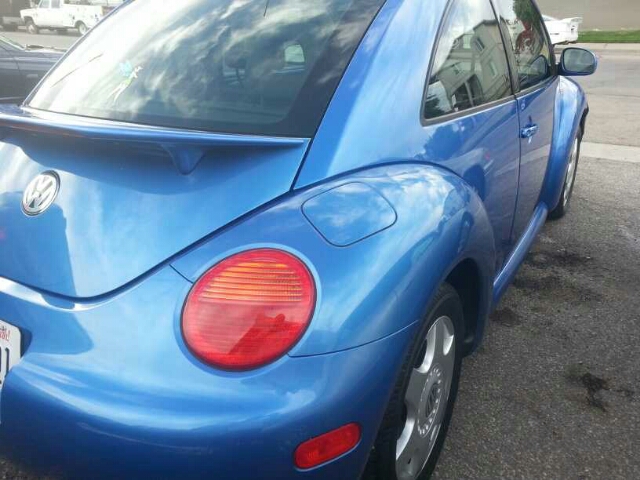 2001 Volkswagen New Beetle 4dr 112 WB AWD