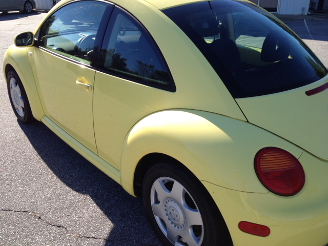 2001 Volkswagen New Beetle 4dr 4WD SLE 4x4 SUV
