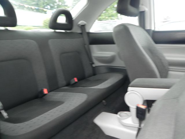 2001 Volkswagen New Beetle Quad Cab 4x2 Shortbox XLT