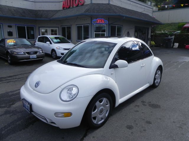 2001 Volkswagen New Beetle Quad Cab 4x2 Shortbox XLT