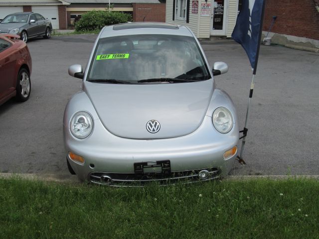 2001 Volkswagen New Beetle Quad Cab 4x2 Shortbox XLT