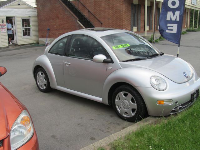 2001 Volkswagen New Beetle Quad Cab 4x2 Shortbox XLT