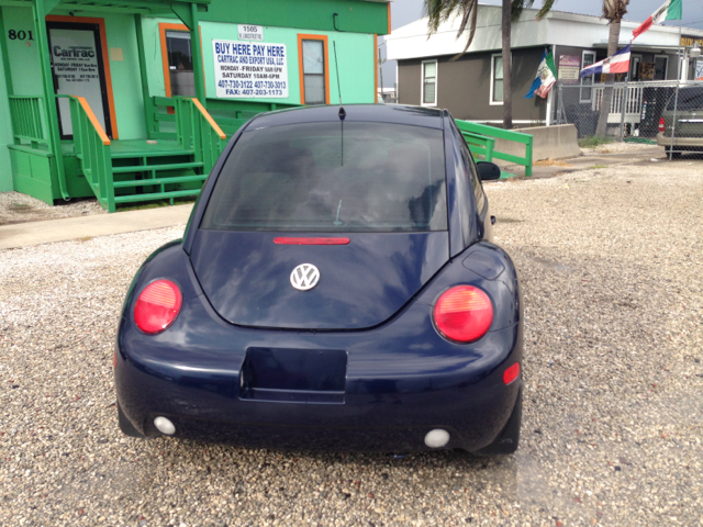 2001 Volkswagen New Beetle S Sedan