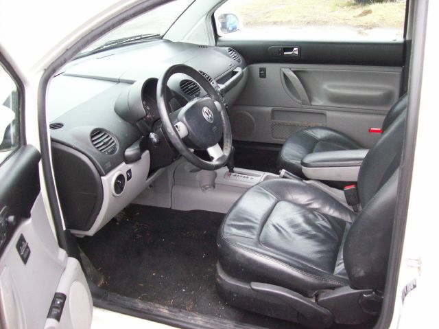 2001 Volkswagen New Beetle SE Crew Cab 4WD FFV