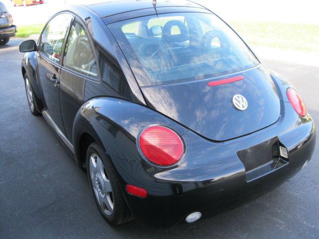 2001 Volkswagen New Beetle SE Crew Cab 4WD FFV