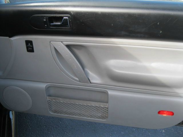 2001 Volkswagen New Beetle SE Crew Cab 4WD FFV