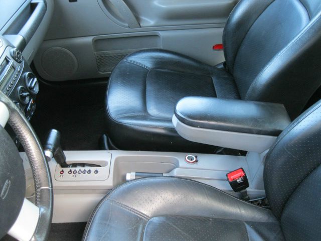 2001 Volkswagen New Beetle SE Crew Cab 4WD FFV