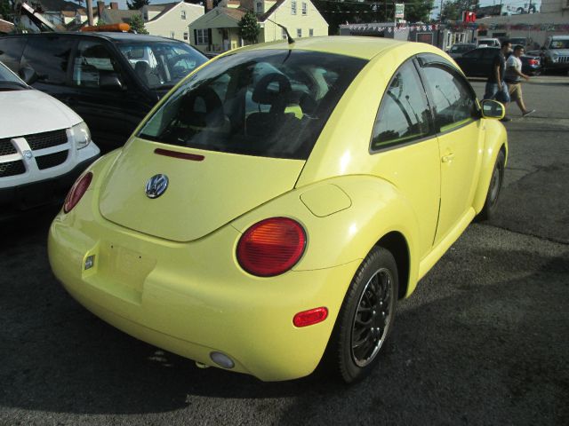 2001 Volkswagen New Beetle Quad Cab 4x2 Shortbox XLT