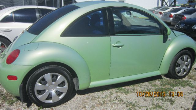 2001 Volkswagen New Beetle 4dr 112 WB AWD