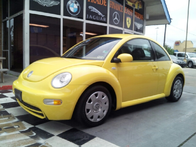 2002 Volkswagen New Beetle S Sedan