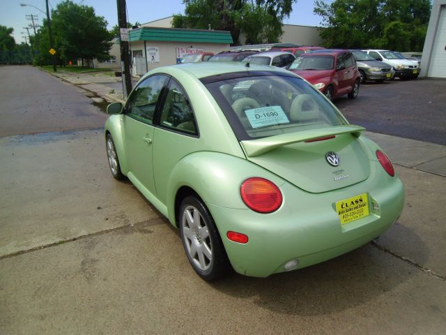 2002 Volkswagen New Beetle SE Crew Cab 4WD FFV