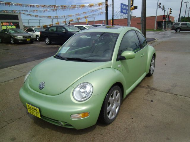 2002 Volkswagen New Beetle SE Crew Cab 4WD FFV