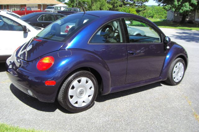 2002 Volkswagen New Beetle Quad Cab 4x2 Shortbox XLT