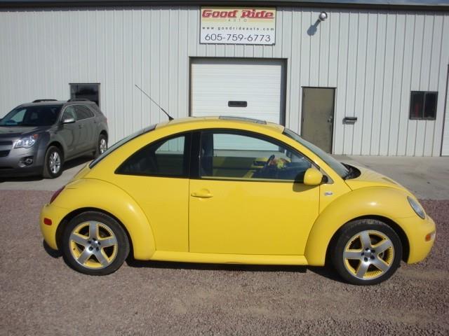 2002 Volkswagen New Beetle FWD 4dr Sport
