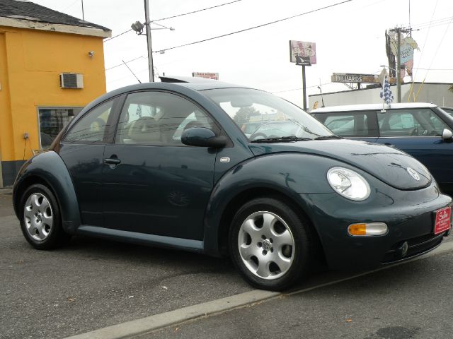 2002 Volkswagen New Beetle Quad Cab 4x2 Shortbox XLT
