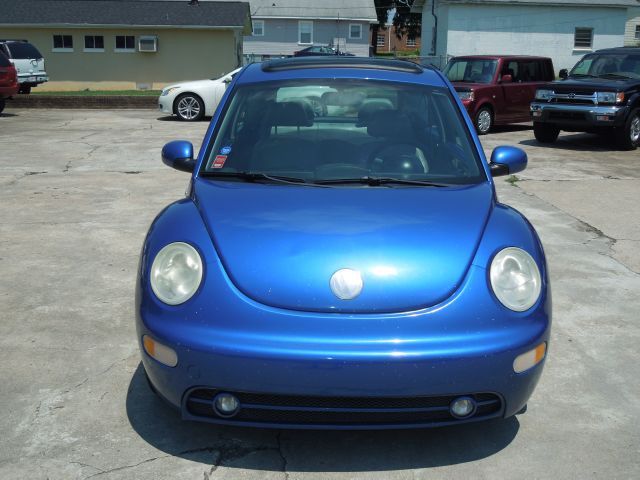 2002 Volkswagen New Beetle Quad Cab 4x2 Shortbox XLT