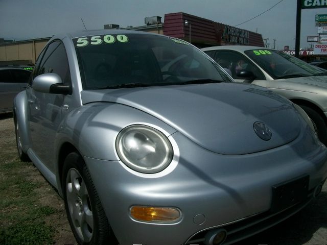 2002 Volkswagen New Beetle Quad Cab 4x2 Shortbox XLT