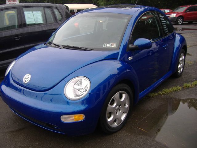 2002 Volkswagen New Beetle Quad Cab 4x2 Shortbox XLT