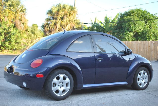 2002 Volkswagen New Beetle Quad Cab 4x2 Shortbox XLT