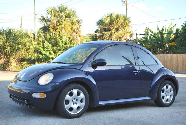 2002 Volkswagen New Beetle Quad Cab 4x2 Shortbox XLT