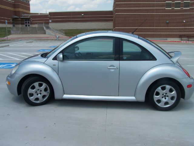 2002 Volkswagen New Beetle Quad Cab 4x2 Shortbox XLT