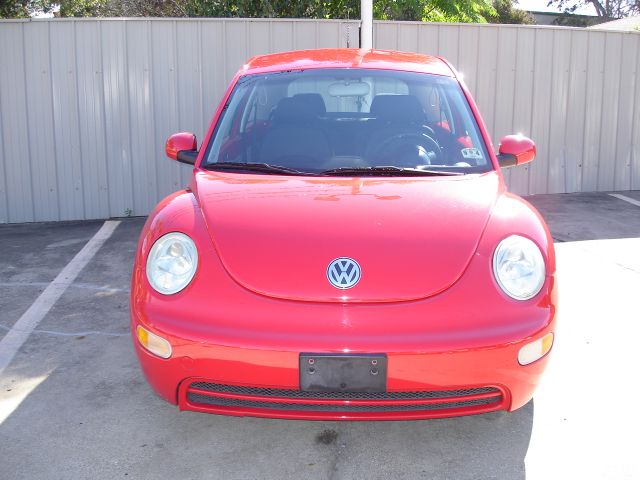 2002 Volkswagen New Beetle S Sedan
