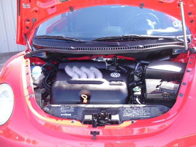 2002 Volkswagen New Beetle S Sedan