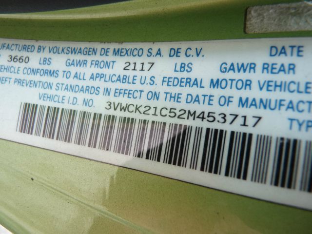 2002 Volkswagen New Beetle Quad Cab 4x2 Shortbox XLT