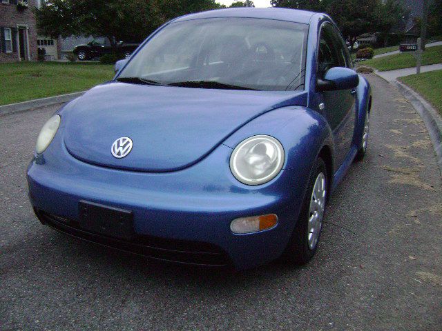 2002 Volkswagen New Beetle Quad Cab 4x2 Shortbox XLT