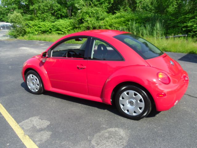 2002 Volkswagen New Beetle 4dr 112 WB AWD