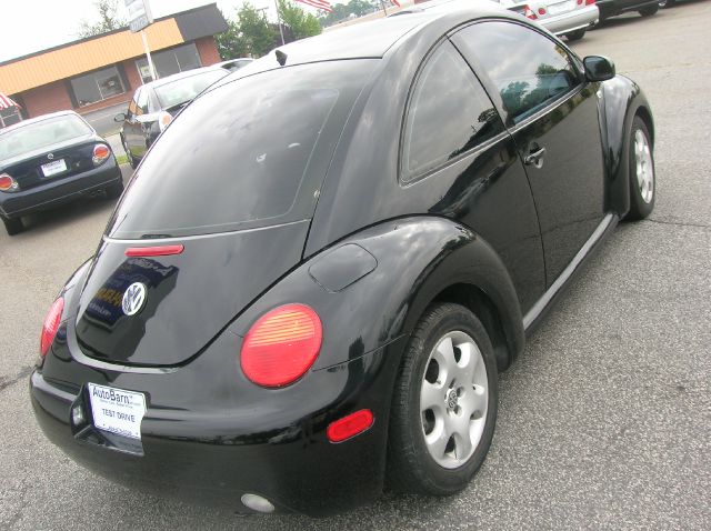 2002 Volkswagen New Beetle Quad Cab 4x2 Shortbox XLT