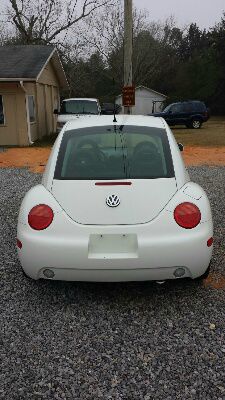 2002 Volkswagen New Beetle Quad Cab 4x2 Shortbox XLT