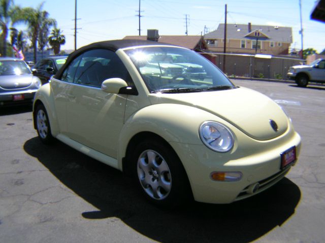 2003 Volkswagen New Beetle 29